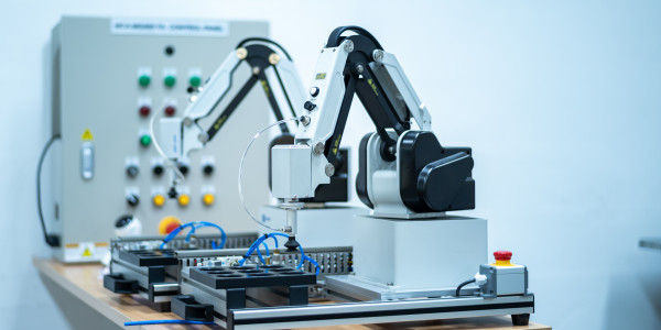 Garras Robóticas a Medida / Manos Robot / Grippers / EOAT Gratallops · Diseño y Construcción de Utillajes para Robots
