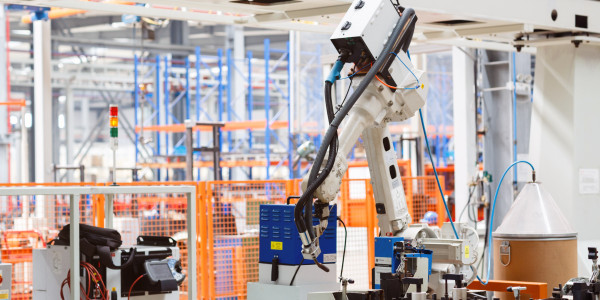 Robots Industriales / Robotización / Cobots Vallmoll · Robot para Recoger y Colocar, Carga y Descarga, Ensamble y Subensamble