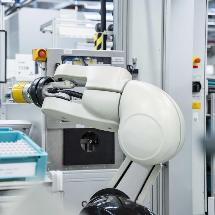 VKS Automatización Industrial · Expertos  Automatización Industrial, Robotica, IA y Mecatrónica Botarell